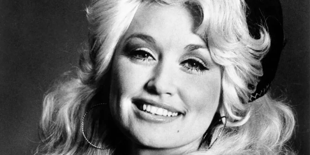 Dolly Parton’s Career Timeline, From Early Fame to Icon Status | Invesloan.com