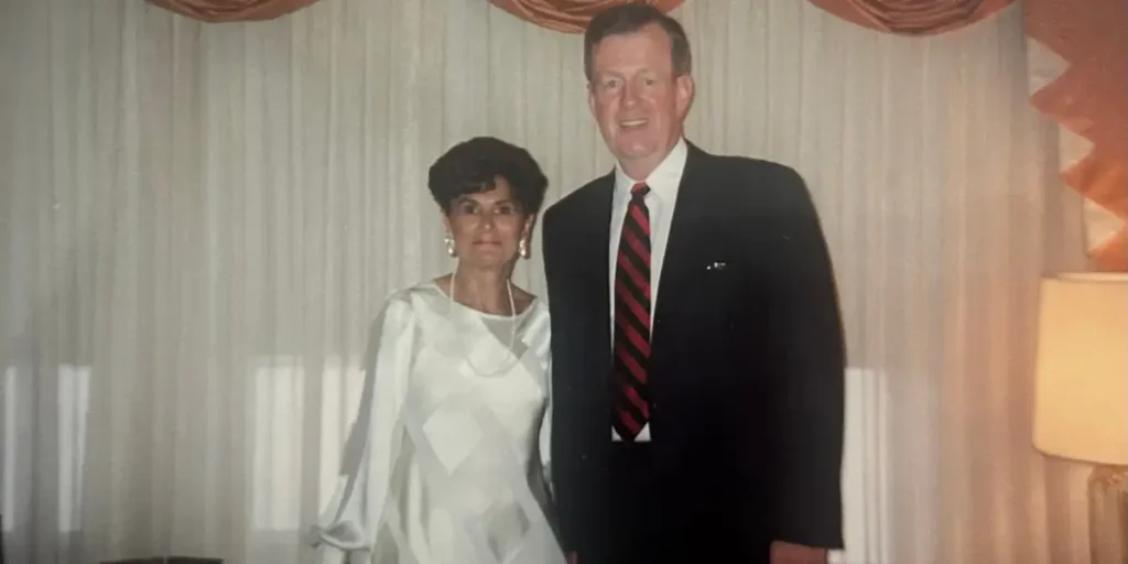 My Grandparents Fell in Love Again While They Were Dying | Invesloan.com