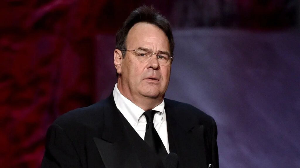 Dan Aykroyd contrasts Malibu wealth with the California homeless disaster | Invesloan.com