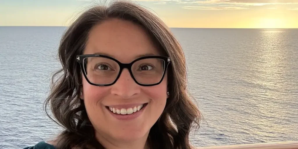 How Planning a Wedding Helped Worker Launch Tech Career Before Layoff | Invesloan.com