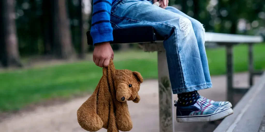 My Oldest Son Moved 3,000 Miles Away From Home When He Was Only 19 | Invesloan.com