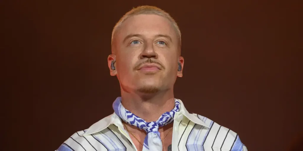 Macklemore Says He’s Off Ed Sheeran Tour After Robert Kraft Pressure | Invesloan.com