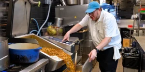 How America’s Best Restaurant Serves 450 Pounds of Meat Every Week | Invesloan.com