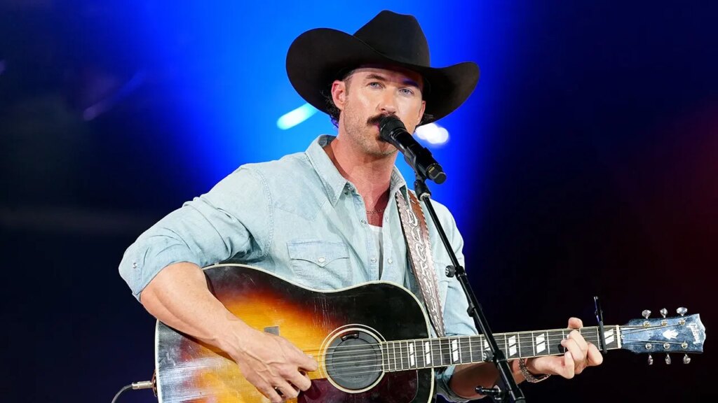 ‘How are you able to battle throughout a love track?’ Riley Green defuses crowd battle at New Mexico present | Invesloan.com