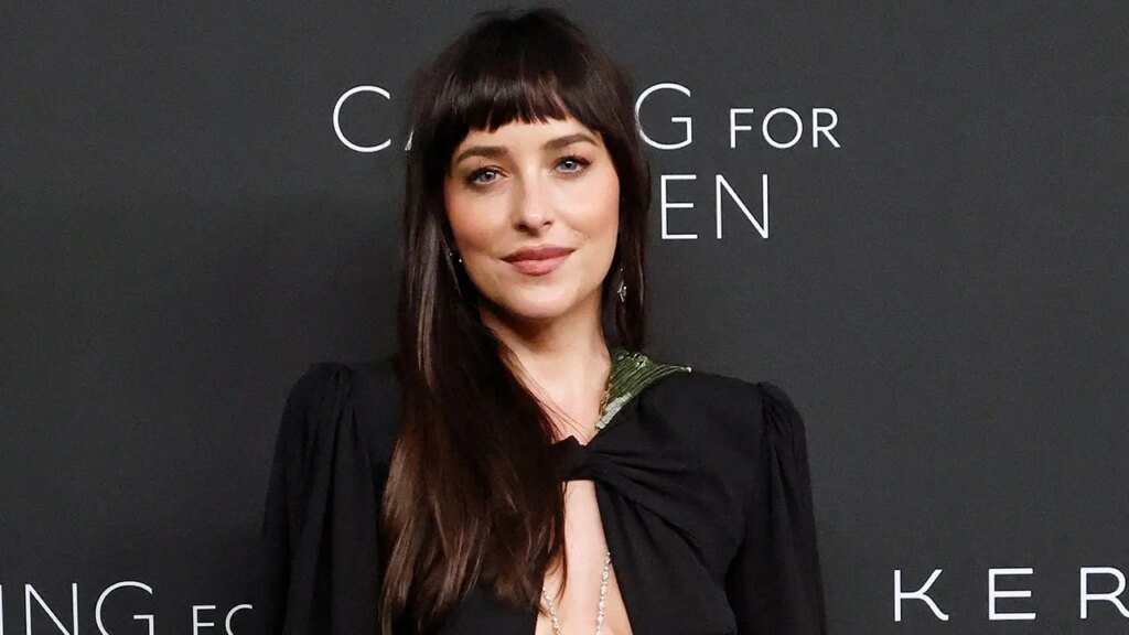 Dakota Johnson says she needs a household and to decelerate her profession | Invesloan.com