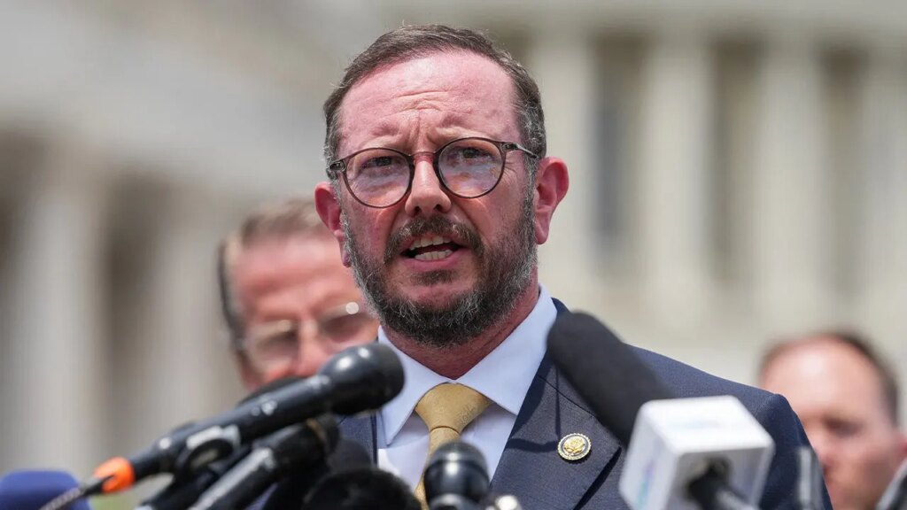 Missouri Congressman Eric Burlison says DC’s overspending will quickly be haunting the American financial system | Invesloan.com