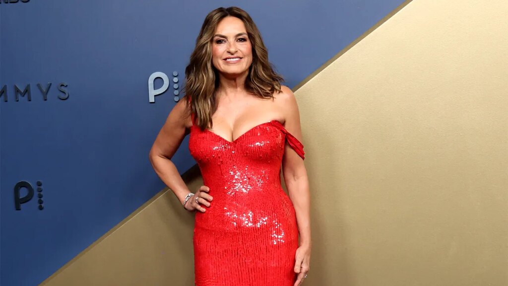 Stars hit the 2026 Emmys carpet: See the seems | Invesloan.com