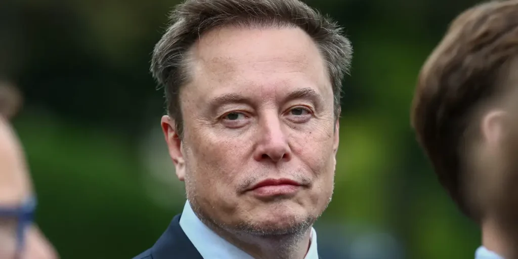 Elon Musk Regains Trillionaire Status With SpaceX Stock Rise | Invesloan.com