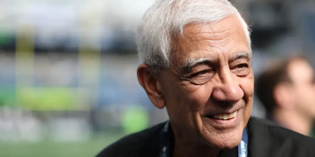 Vinod Khosla Is Hiring a Chief of Staff. Expect 12-Hour Days. | Invesloan.com