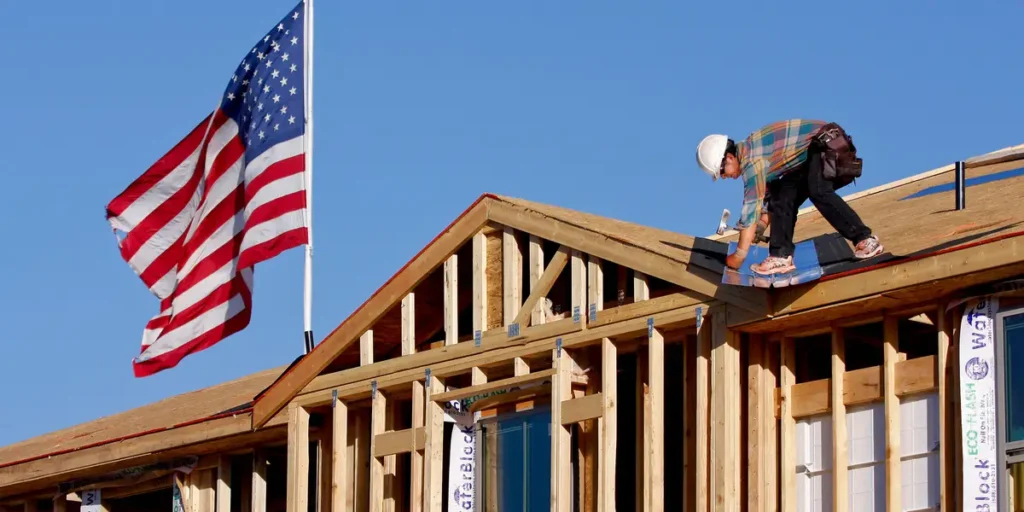 Housing Market Warning: Homebuilder Sentiment Drops to 14-Year Low | Invesloan.com