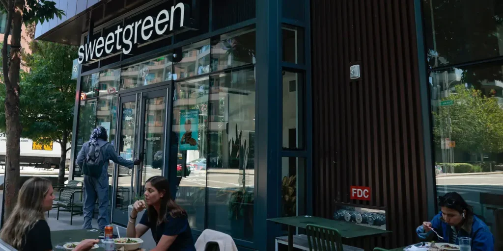 Sweetgreen Boosting Top Restaurant Manager Pay to $200K | Invesloan.com