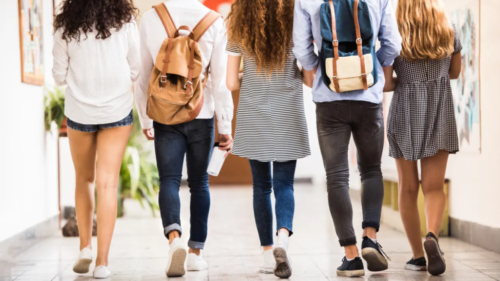 CDC information exhibits teen ladies figuring out as lesbian or bisexual drops | Invesloan.com
