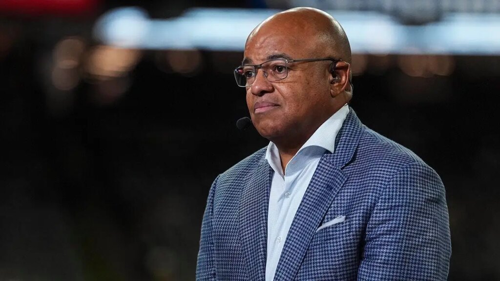 NBA announcer Mike Tirico addresses the reality behind Michael Jordan’s, restricted NBC position | Invesloan.com