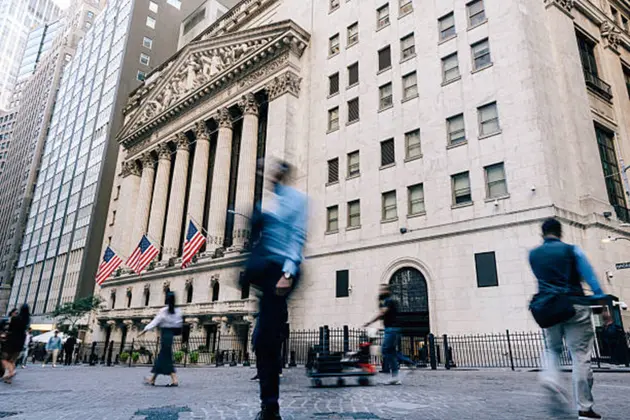 Nasdaq rises as tech shares start the week with optimism (SP500:) | Invesloan.com