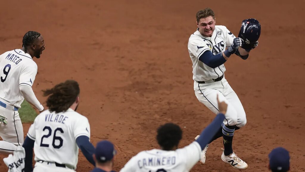 Rays keep alive in World Series, stroll off Brewers in thrilling extra-inning Game 4 | Invesloan.com