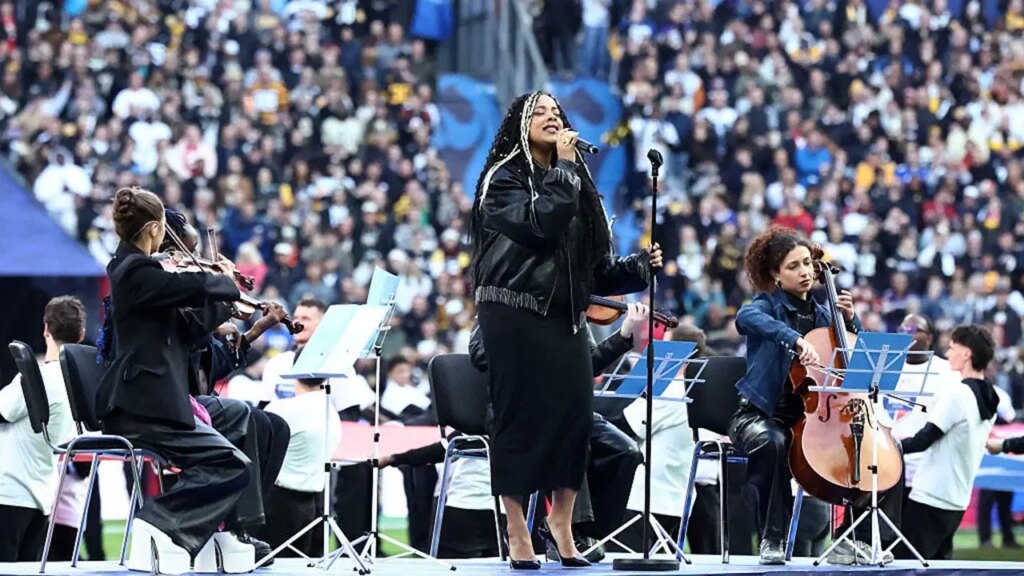 NFL’s French nationwide anthem performer Nina Tonji alters phrases to La Marseillaise, sparking outrage in France | Invesloan.com