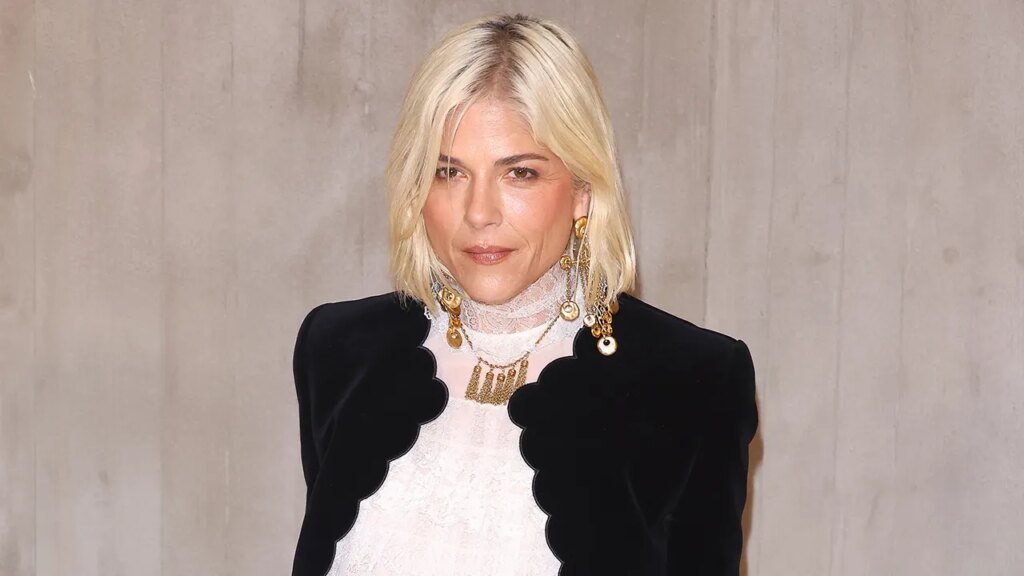 Selma Blair arrested following in-flight incident | Invesloan.com